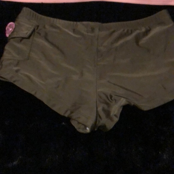 Bathing suite - Picture 2 of 3